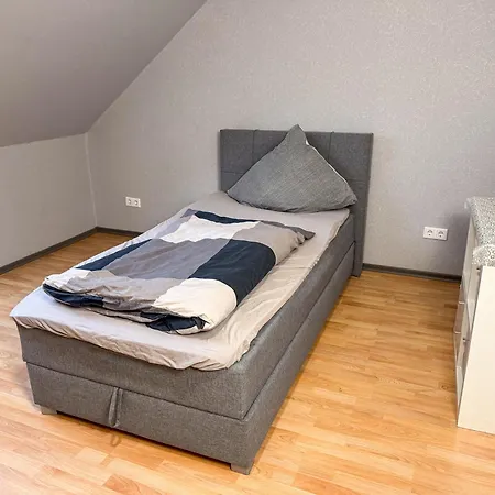 Ruhr Business Mit 8 Einzelbetten * Essen