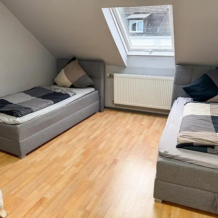 Ruhr Business Mit 8 Einzelbetten * Essen